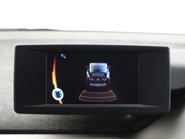 BMW i3 High Voltage Edition 94Ah 33 kWh- Xenon Led, Park Assist, Stoelverwarming, Navigatie, Cruise, Privacy Glass