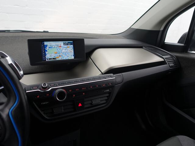 BMW i3 High Voltage Edition 94Ah 33 kWh- Xenon Led, Park Assist, Stoelverwarming, Navigatie, Cruise, Privacy Glass