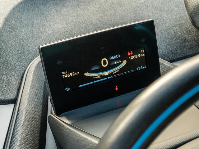 BMW i3 Basis 120Ah 42 kWh ORG NL WARMTEPOMP LED STOELVERW 19 INCH CRUISE PDC