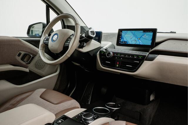 BMW i3 120Ah 42 kWh Soh 95%/ Sportpakket/ Camera/ Prof. navigatie/ Stoelverwarming/ Full led/ Warmtepomp