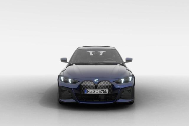BMW i4 eDrive35 M Sport Edition | M Sport Pro | Comfort Pack | 20" BMW Individual Aerodynamisch Styling 862L BiColor Midnight Grau