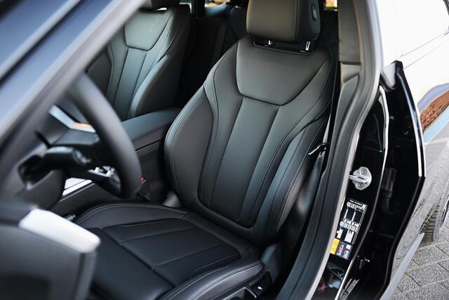 BMW i4 eDrive35 Gran Coupé M Sport / Active Cruise Control / Comfort Access / Parking Assistant / Stoelverwarming / Widescreen Display / Live Cockpit Plus