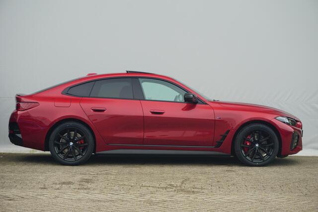 BMW i4 eDrive35 M sportpakket Pro Schuif-/kanteldak / Comfort Access / Active Cruise Control / Stuur-stoelverwarming