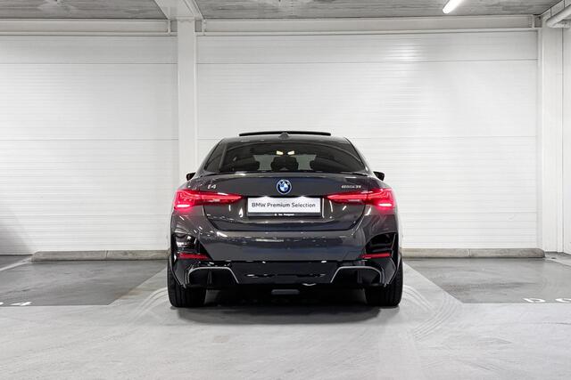 BMW i4 eDrive35 | M-Sport Pro | Comfort Pack | Active Cruise Control | Hifi System | Schuif-/kanteldak | Comfort Access | Trekhaak