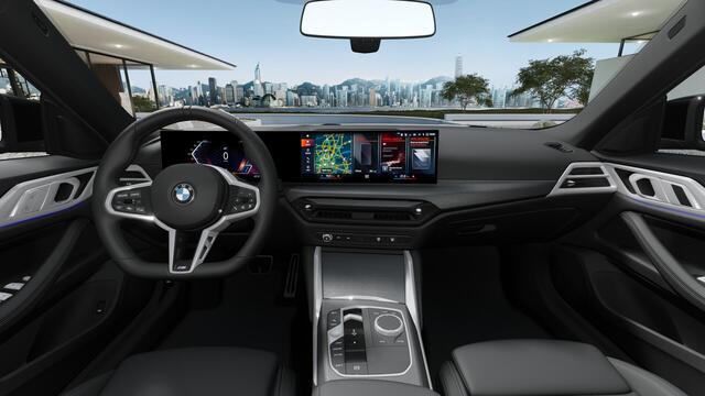 BMW i4 eDrive40 M Sport / Achteruitrijcamera / Adaptieve LED / Active Cruise Control / Live Cockpit Plus / Comfort Access / Stoelverwarming