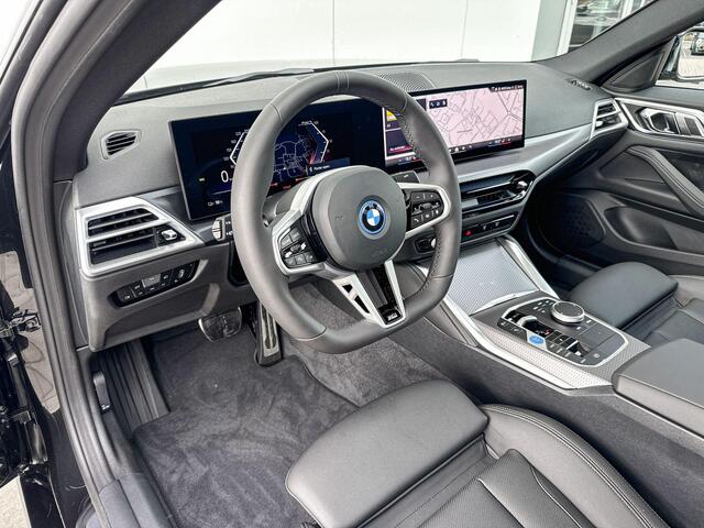 BMW i4 eDrive35 M Sport Edition M Sport Pro / Glazen Schuifdak / Adaptieve Cruise Control / Comfort Acces / Adaptieve LED koplampen / 19 Inch