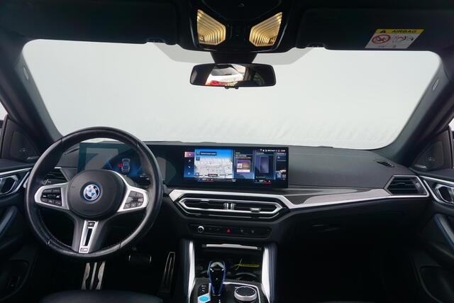 BMW i4 M50 High Executive | M Carbon Pakket / Schuif-kanteldak / Memory stoelen / BMW Laserlight / Harman Kardon / M Sportstoelen
