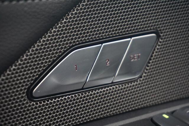 BMW i4 eDrive40 M Sport Pro | Elektrisch schuif-kanteldak / Memory Stoelen / Harman Kardon / Comfort Access / Stoel & Stuurwiel verwarming