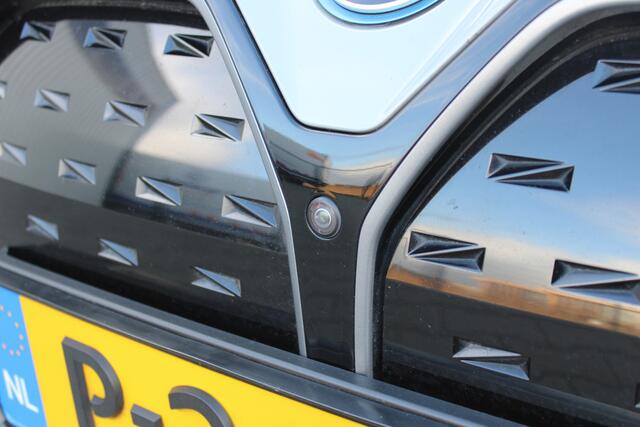 BMW i4 M50 High Executive 84 kWh | Incl. 12 maanden garantie | Assisted driving | Stoel/stuurverwarming | Stoelventilatie | Uitklapbare trekhaak | Head-up display | Memory seat | Schuif/kantel dak | Harman/Kardon | 360° camera |