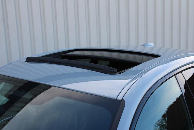 BMW i4 M50 High Executive 84 kWh | Incl. 12 maanden garantie | Assisted driving | Stoel/stuurverwarming | Stoelventilatie | Uitklapbare trekhaak | Head-up display | Memory seat | Schuif/kantel dak | Harman/Kardon | 360° camera |