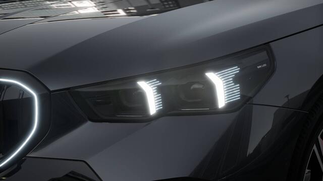 BMW i5 Touring eDrive40 M Sport / Panoramadak / Trekhaak / Bowers & Wilkins / Stoelventilatie / Adaptieve LED / Parking Assistant Plus / Comfort Access