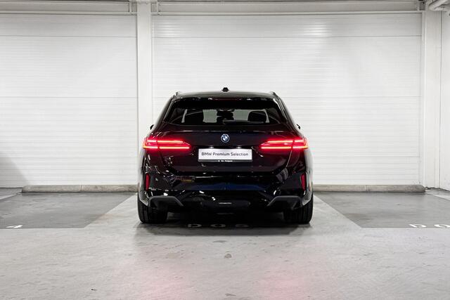 BMW i5 Touring eDrive40 | M-Sport Pro | Travel Pack | Driving Assistant Plus | Bowers&Wilkins | Comfort Access