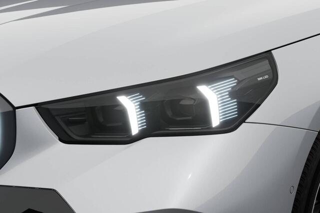 BMW i5 xDrive40 | M Sport Pro | Travel Pack | Comfort Pack | Trekhaak met elektrisch wegklapbare kogel