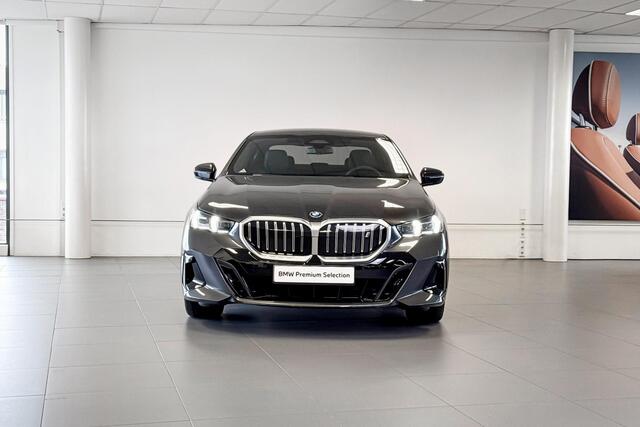 BMW i5 eDrive40 M Sport Edition 84 kWh | Stoelventilatie | Comfort Access | Harman Kardon | Trekhaak |