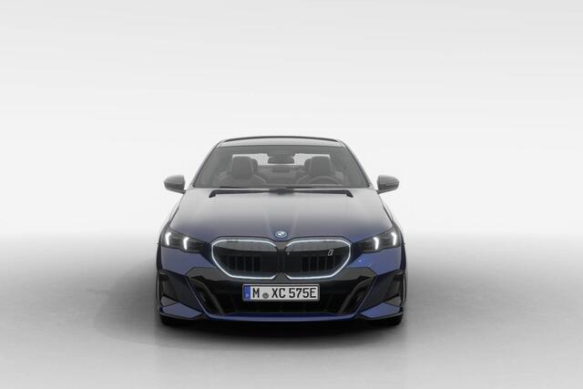 BMW i5 Sedan eDrive40 M Sport Edition 84 kWh | M Sportpakket Pro | Glazen panoramadak