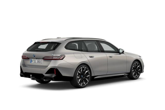 BMW i5 Touring eDrive40 M Sport Edition Innovation Pack - Beschikbaar vanaf: Augustus 2025