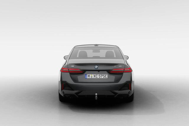 BMW i5 Sedan eDrive40 M Sport Edition | M Sport Pro | Travel Pack | Comfort Pack | Trekhaak | Getint Glas | Laadaansluiting 22kW