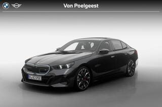 bmw-i5-sedan-m60-xdrive--m-sport-p
