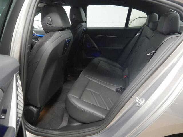 BMW i5 xDrive40 M-Sport - Onderstel Prof - Trekhaak - Bowers & Wilkins - Driving Ass Prof