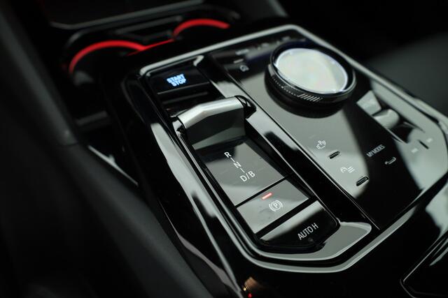 BMW i5 M60 xDrive 84 kWh M Sport | Driving Assistant Pro | M sport | Pano | HUD | Deep Frozen Grey | 21 inch