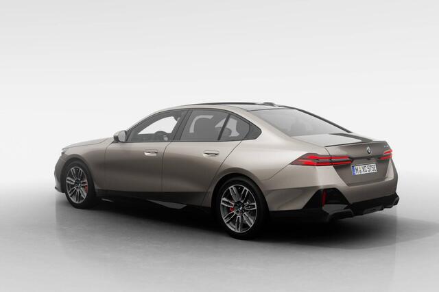 BMW i5 Sedan eDrive40 M Sport Edition | M Sport Pro | Innovation Pacl | Travel Pack | Comfort Pack