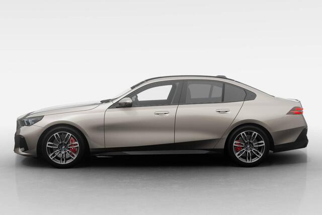 BMW i5 Sedan eDrive40 M Sport Edition | M Sport Pro | Innovation Pacl | Travel Pack | Comfort Pack