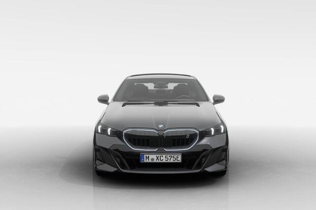BMW i5 Sedan eDrive40 M Sport Edition | M Sport Pro | Innovation Pack | Travel Pack | Comfort Pack