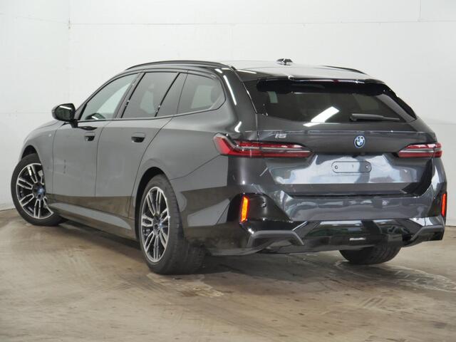 BMW i5 Touring eDrive40 M-Sport Pro - Onderstel Prof - Pano - Trekhaak - Driving Ass Prof
