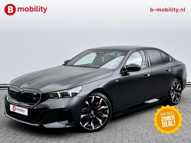 BMW i5 M60 xDrive M Sportpakket Pro Nw.prijs ¤135.592,- Trekhaak | Glazen Panoramadak | Driving Assistant Prof. | Parking Assistant prof. | Bowers & Wilkins Sound System