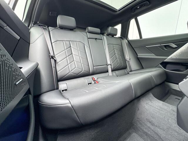 BMW i5 Touring eDrive40 M Sport Pro Glazen Dak / Harman Kardon / Comfortstoelen / Stoelventilatie / Iconic Glow / Getinte ramen / 20 Inch