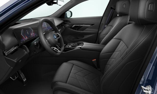 BMW i5 eDrive40 M Sport Edition 84 kWh | 21 Inch | M-Sportpakket Pro | Innovation Pack | Travel Pack | Comfort Pack | Panoramadak | Trekhaak