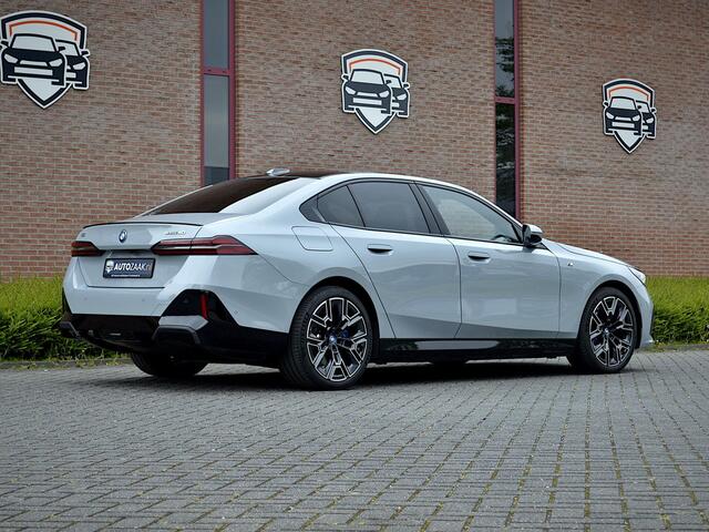 BMW i5 eDrive40 M Sport Pro Innovation B&W Zeer compleet
