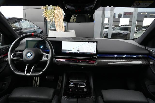 BMW i5 M60 xDrive 84 kWh 601pk Panoramadak/Bowers&Wilkins/360Camera
