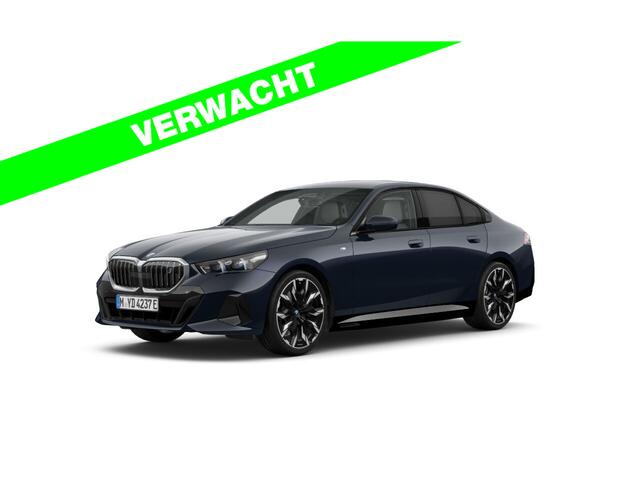 BMW i5 eDrive40 M-Sport - Onderstel Prof - Driving Ass Plus - Comfortstoelen