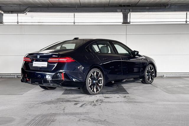 BMW i5 Sedan M60 xDrive 84 kWh