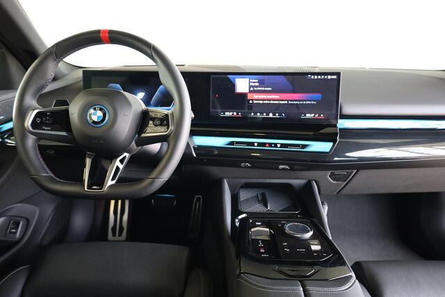 BMW i5 M60 xDrive | M Sportpakket Pro | Innovation Pack | Travel Pack | Comfort Pack