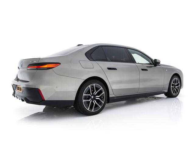 BMW i7 eDrive50 106 kWh M-Sportpack [ 3-Fase ] {SOH-97%} (INCL.BTW) *PANO | HEAD-UP | LUXURY-LEATHER | FULL-LED | BLIND-SPOT | BOWERS&WILKINS | MEMORY-PACK | TOP-VIEW | VENTILATED/HEATED-COMFORTSEATS | SOFT-CLOSE | WIDE-SREEN-DIGICOCKPIT | KEYLESS