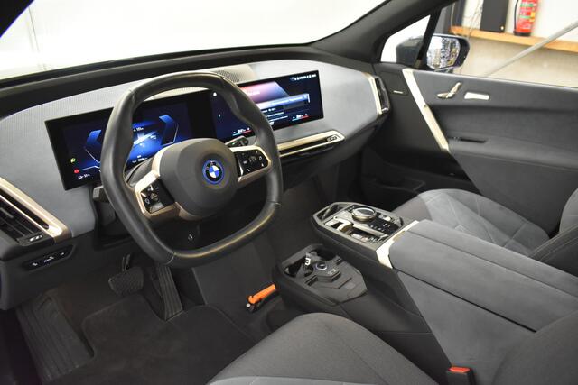 BMW iX xDrive40 High Executive 77 kWh El Trekhaak Panodak Head Up Camera