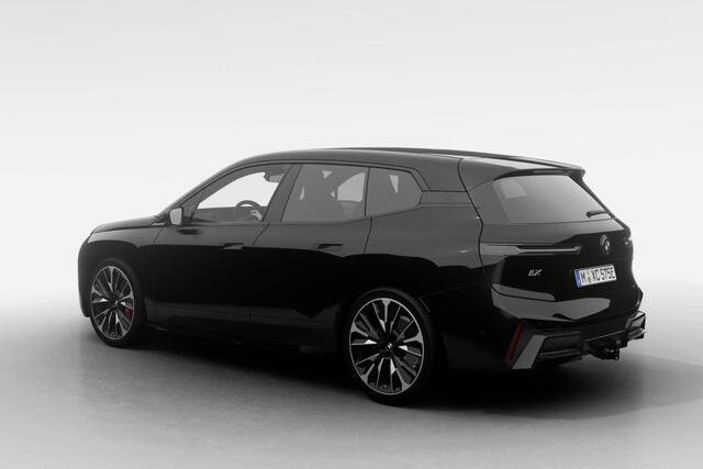 BMW iX xDrive45 | M Sport Pro | Comfort Pack | Innovation Pack | Trekhaak | Glazen Panoramadak Sky Lounge