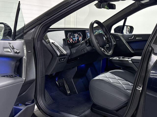 BMW iX xDrive45 | M-Sport Pro | Driving Assistant Plus | Harman/Kardon | Sky Lounge | Soft-Close Portieren | Comfort Access | Trekhaak