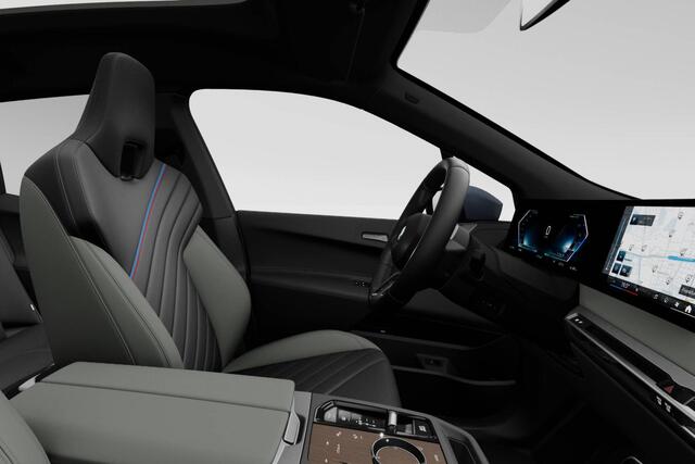 BMW iX xDrive45 | M Sport Pro | Comfort Pack | Innovation Pack