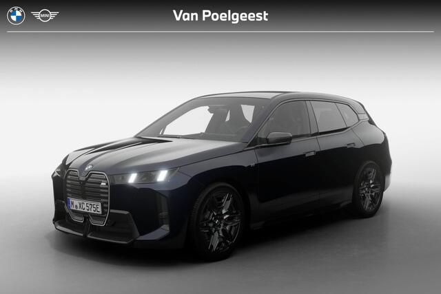 BMW iX xDrive M70 | Comfort Pack | Innovation Pack | Glazen panoramadak Sky Lounge