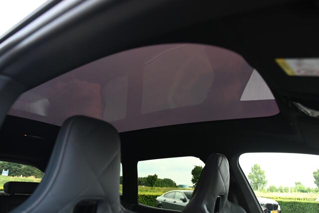BMW iX xDrive45 M Sport / Panoramadak Sky Lounge / Trekhaak / Parking Assistant Professional / Soft-Close / M Multifunctionele Stoelen / Active Steering