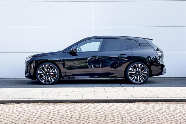 BMW iX xDrive45 101 kWh