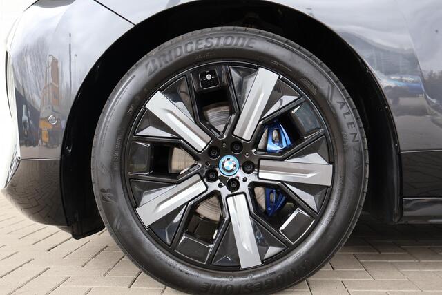 BMW iX xDrive50 | Sport Edition | Bowers & Wilkins | Panoramadak Sky Lounge | Laserlight