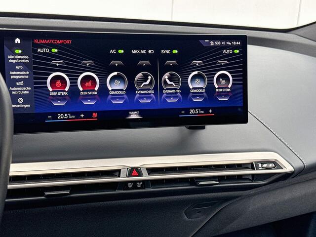 BMW iX xDrive50 Trekhaak | Panoramadak | Integral Active Steering