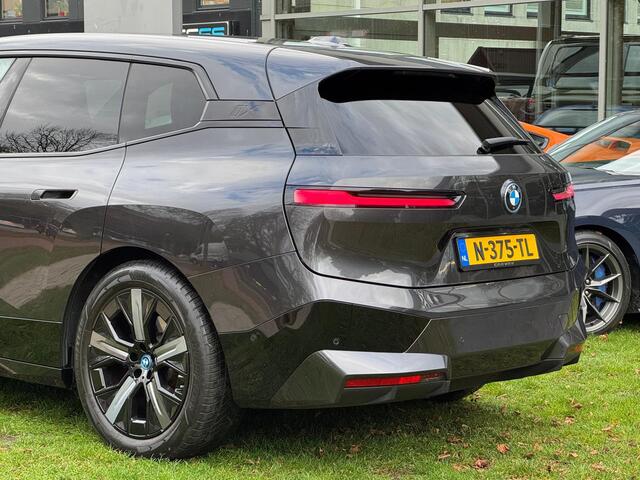 BMW iX xDrive40 Executive 77 kWh NL-Auto