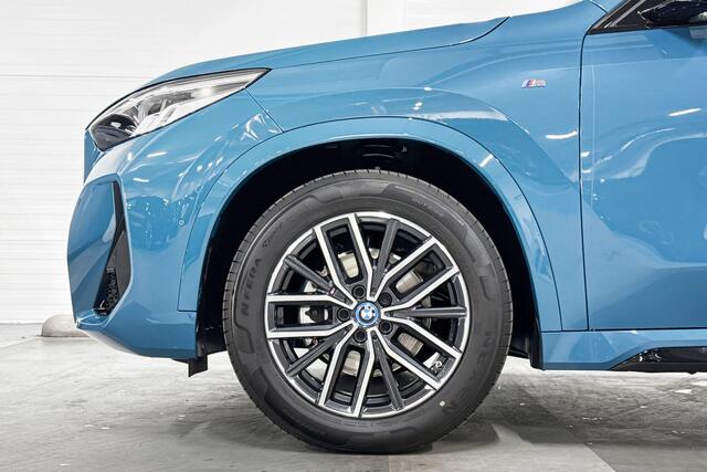 BMW iX1 eDrive20 | M-Sport | Comfort Pack | Driving Assistant Plus | Harman/Kardon | Head-up Display | Trekhaak
