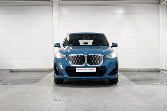 BMW iX1 eDrive20 | M-Sport | Comfort Pack | Driving Assistant Plus | Harman/Kardon | Head-up Display | Trekhaak