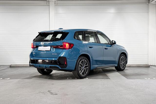 BMW iX1 eDrive20 | M-Sport | Comfort Pack | Driving Assistant Plus | Harman/Kardon | Head-up Display | Trekhaak